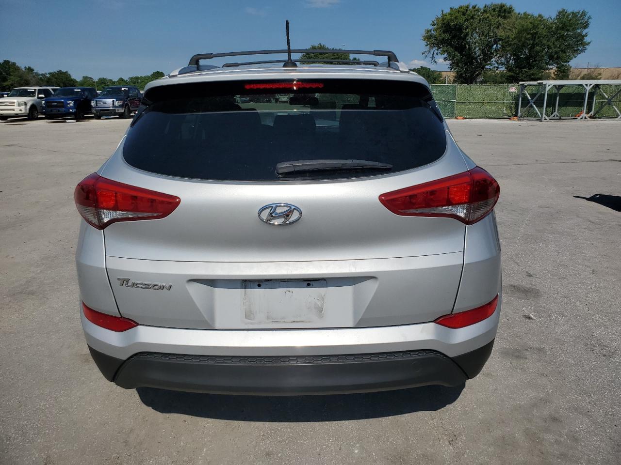 KM8J33A40GU091865 2016 Hyundai Tucson Limited