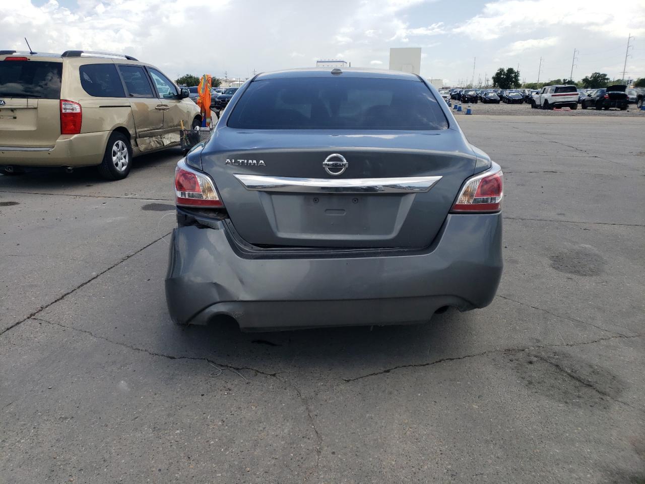 2015 Nissan Altima 2.5 vin: 1N4AL3AP7FC227711