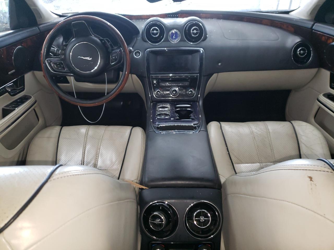 SAJWA2GB4CLV32916 2012 Jaguar Xjl