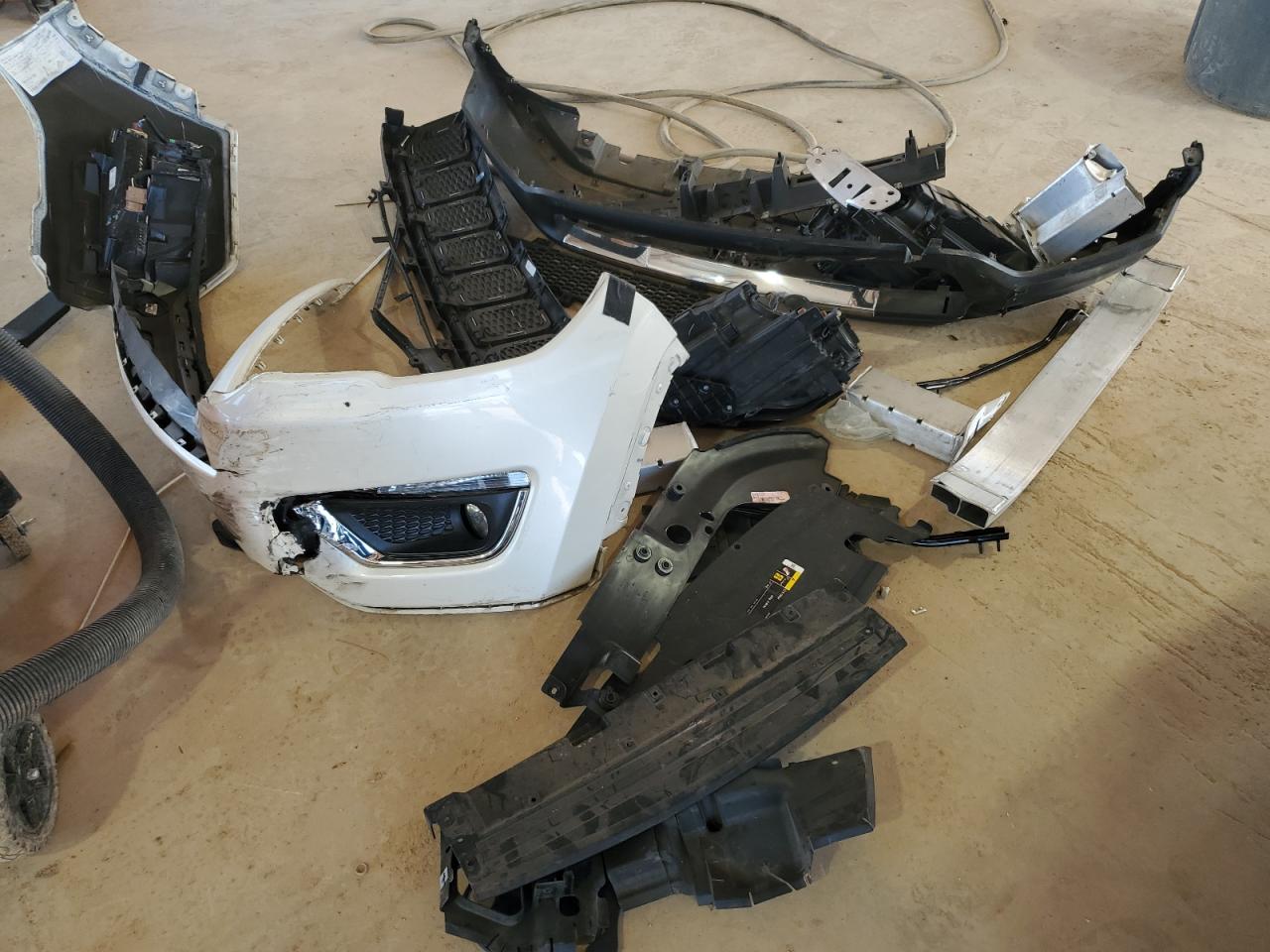 3C4NJDCB7JT301599 2018 Jeep Compass Limited