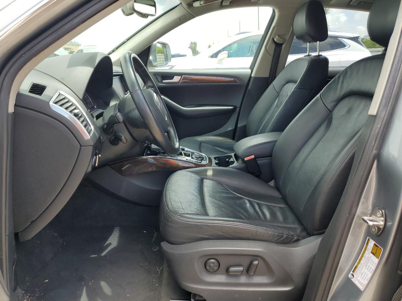 WA1DKBFPXBA011185 2011 Audi Q5 Premium Plus