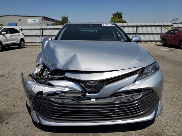 VIN 4T1B11HKXJU510637 2018 Toyota Camry, L no.5