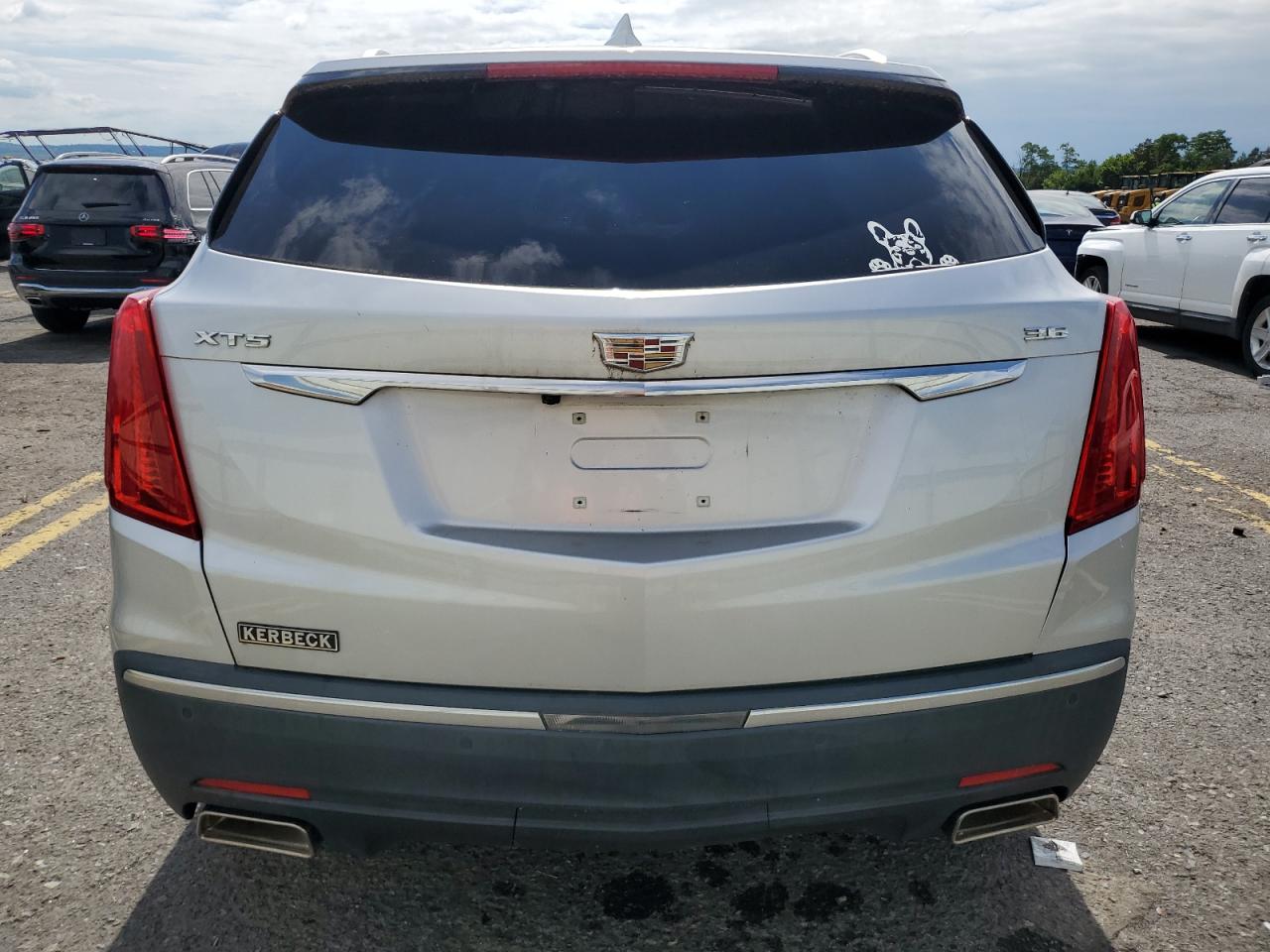 1GYKNBRS0HZ181855 2017 Cadillac Xt5 Luxury