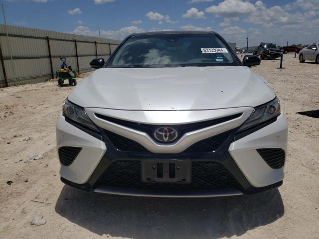 VIN 4T1B61HK8JU066398 2018 Toyota Camry, Xse no.5