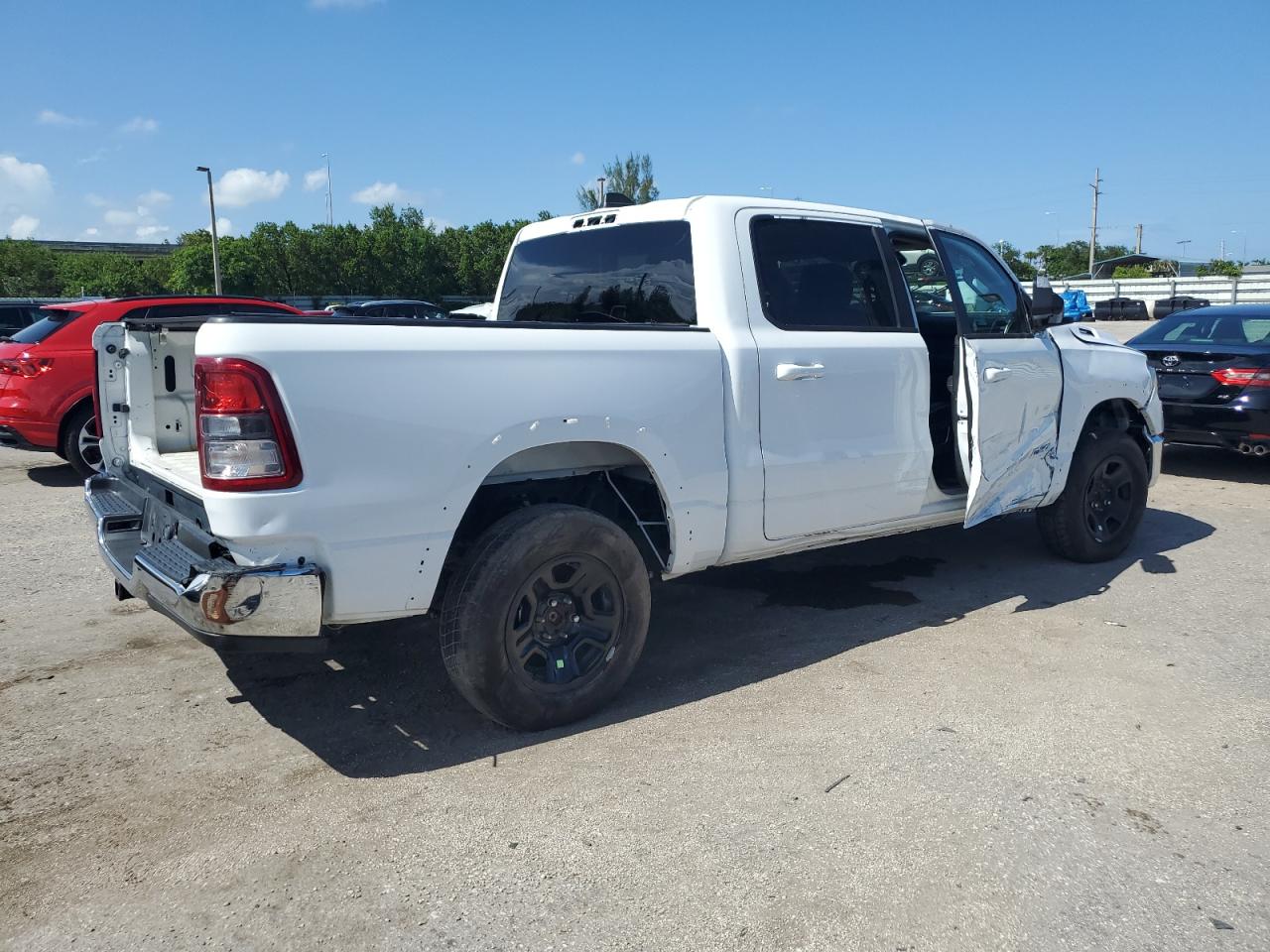 2021 Ram 1500 Laramie vin: 1C6SRFJT2MN666903