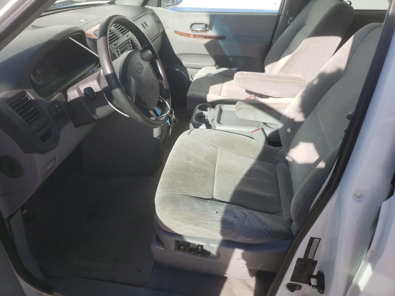 KNDUP132356752635 2005 Kia Sedona Ex