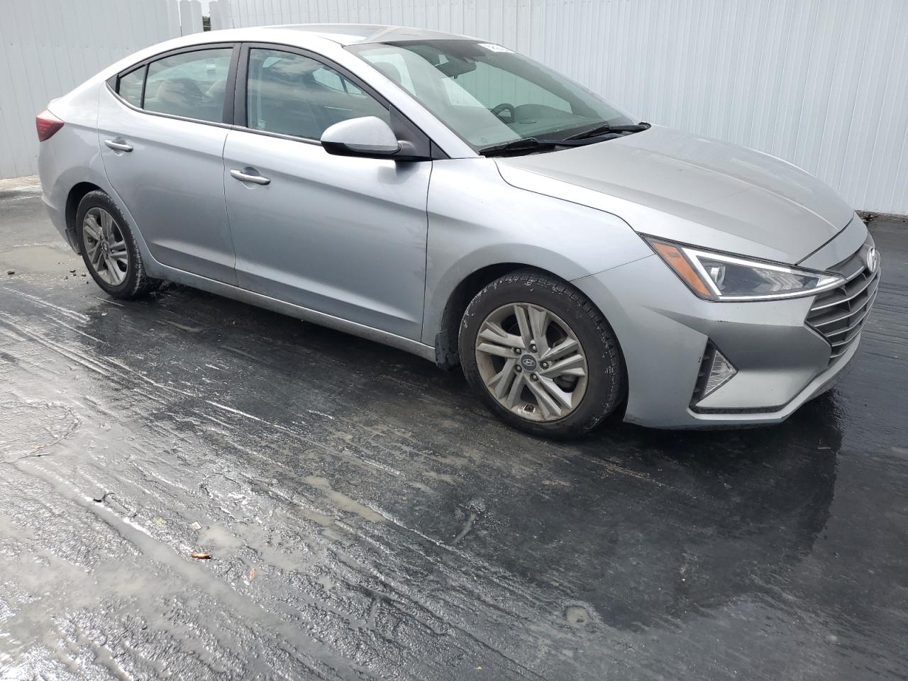 2020 Hyundai Elantra Sel vin: 5NPD84LF6LH611711