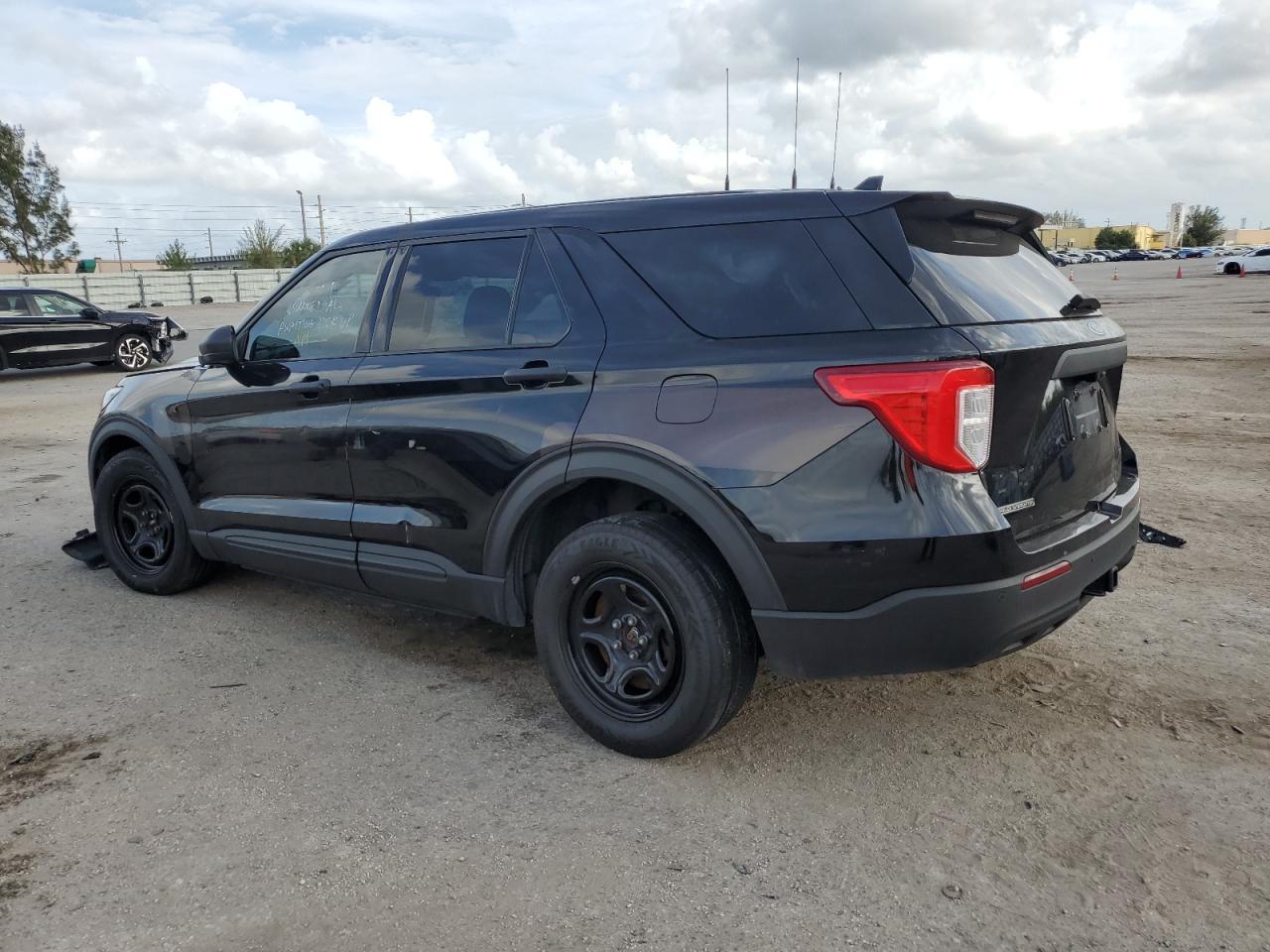 2020 Ford Explorer Police Interceptor vin: 1FM5K8AW7LGC13696