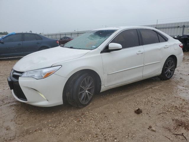 VIN 4T1BF1FK8FU043231 2015 Toyota Camry, LE no.1