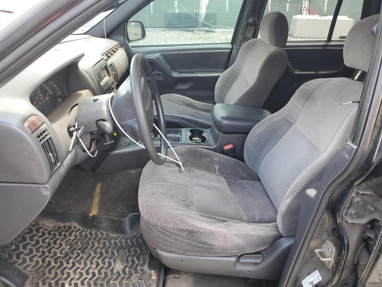 1J4G248S1YC394098 2000 Jeep Grand Cherokee Laredo