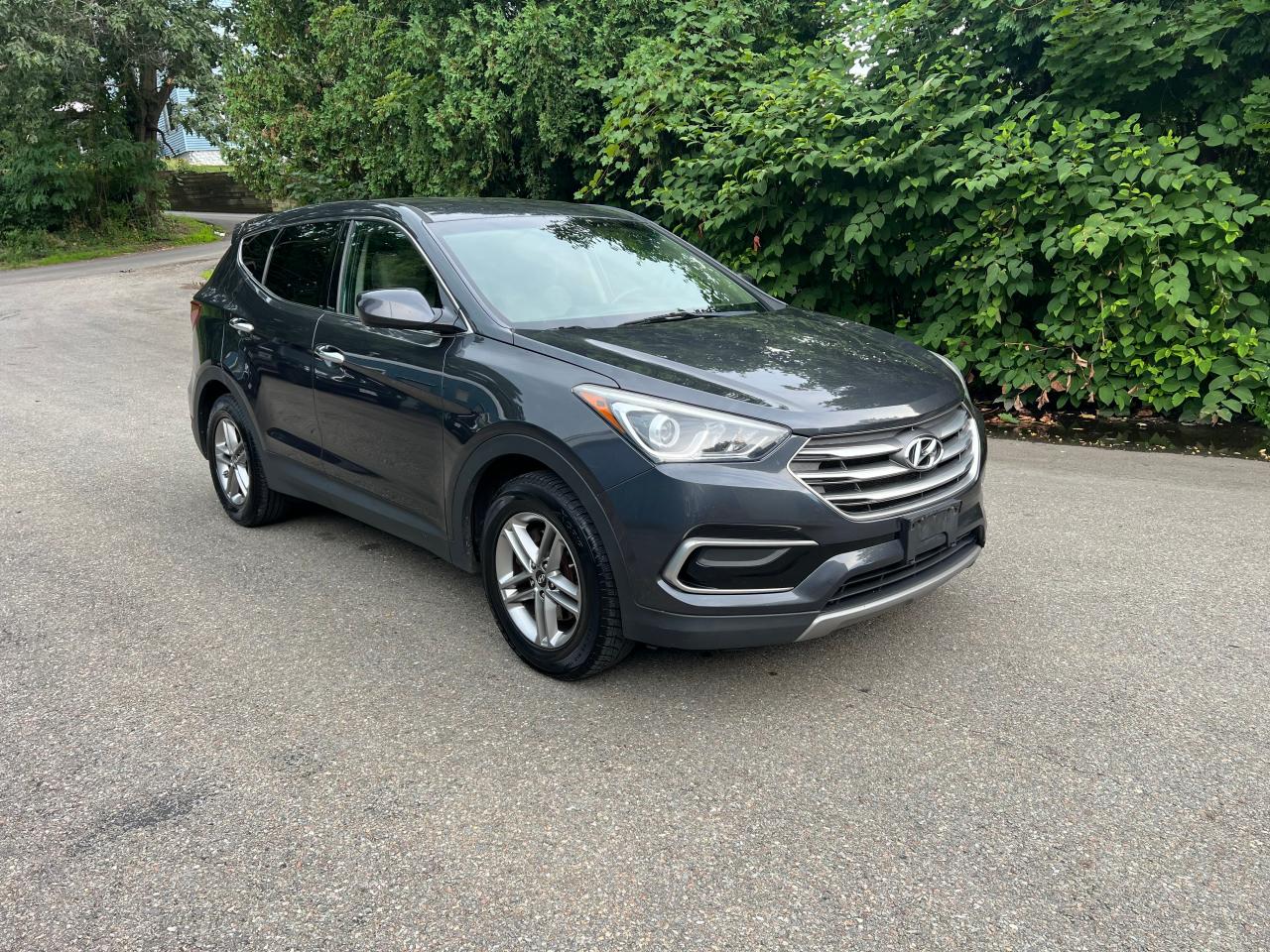 2017 Hyundai Santa Fe Sport vin: 5XYZT3LB7HG488057