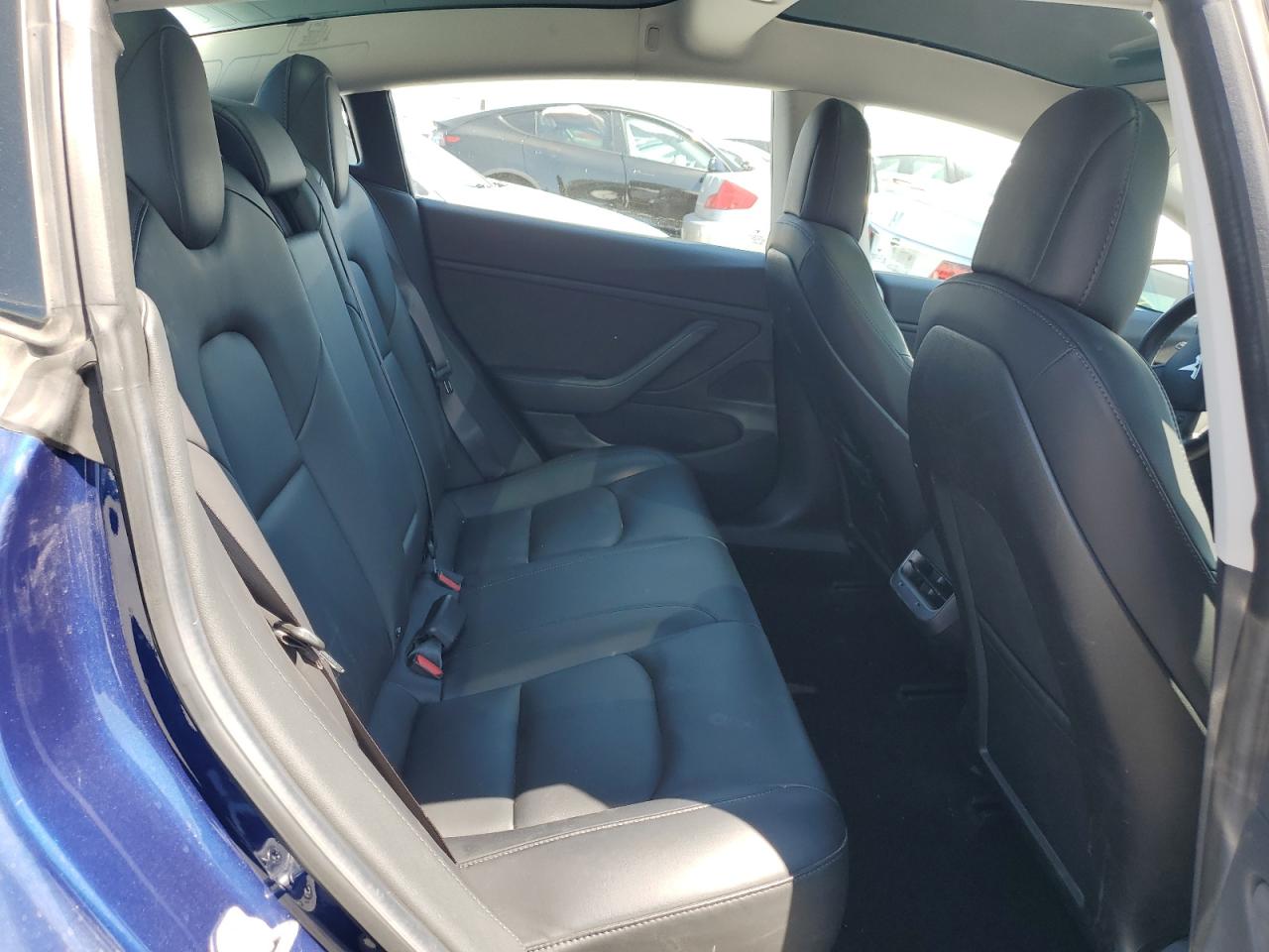 5YJ3E1EB2JF093718 2018 Tesla Model 3