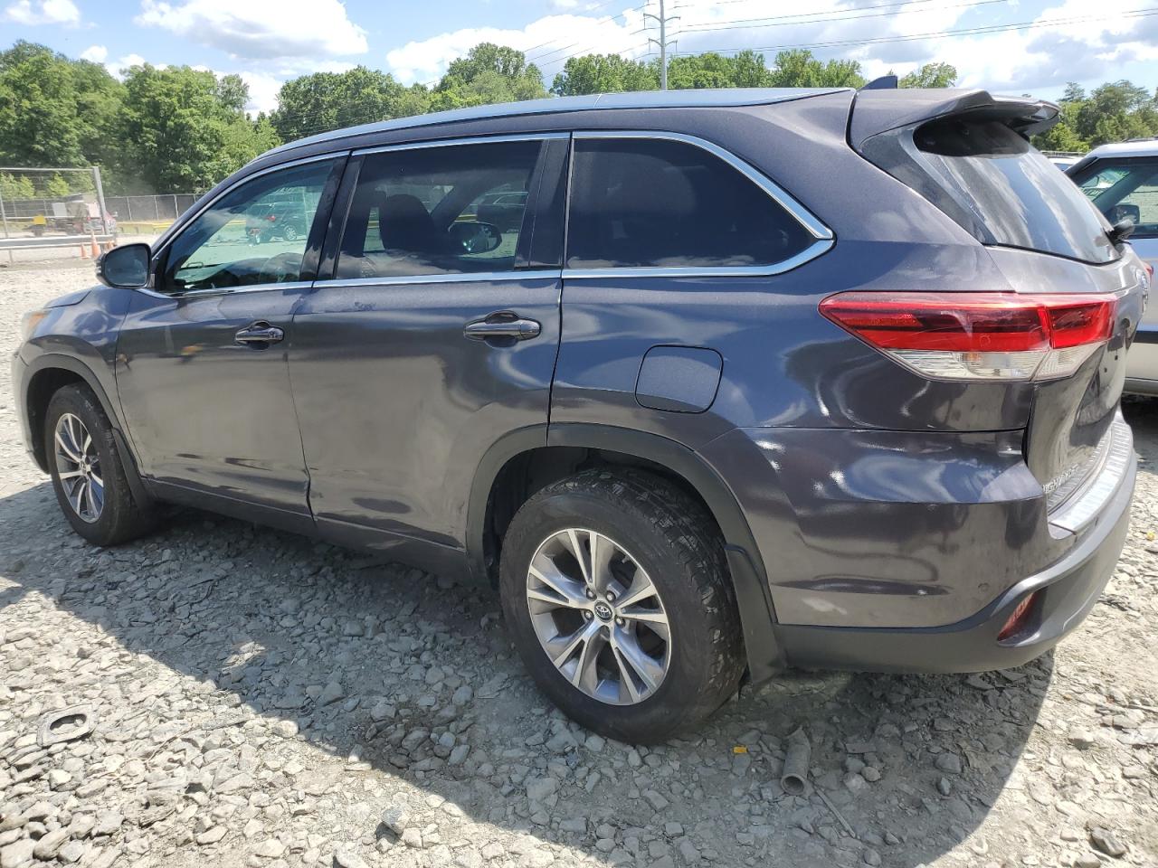 2018 Toyota Highlander Se vin: 5TDJZRFH5JS557965