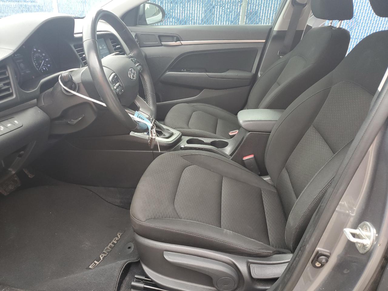 KMHD84LF1KU848932 2019 Hyundai Elantra Sel