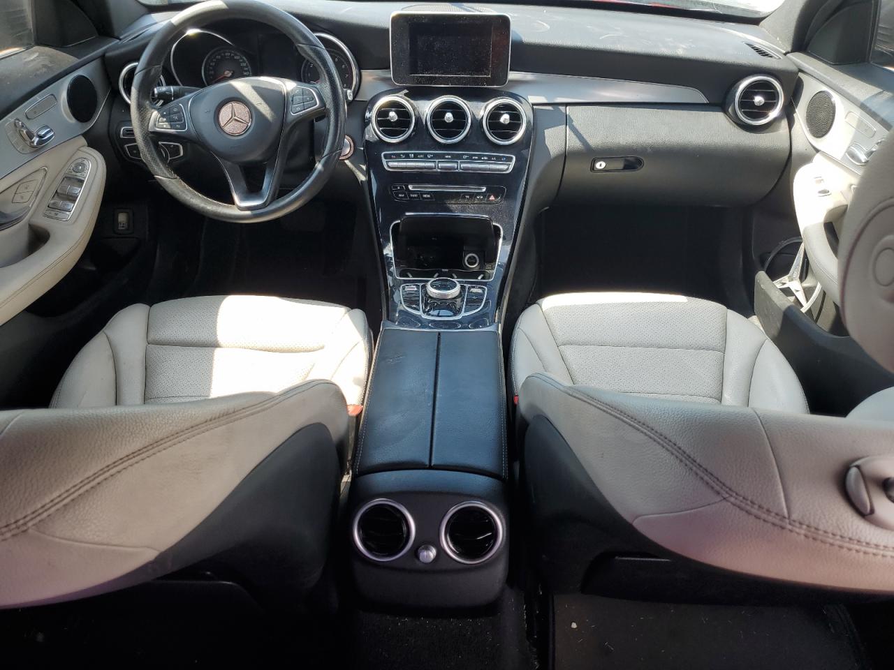 55SWF4JB6JU250554 2018 Mercedes-Benz C 300