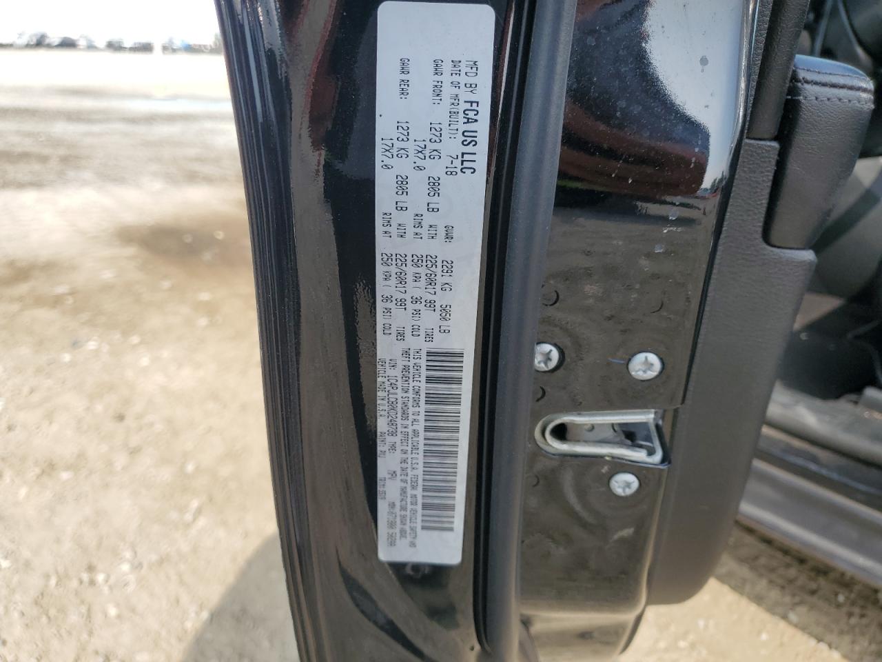 1C4PJLCB0KD248738 2019 Jeep Cherokee Latitude