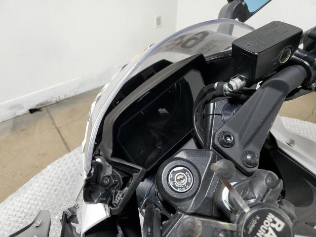 2024 SUZUKI GSX800 F - JS1EM13B8R7100066
