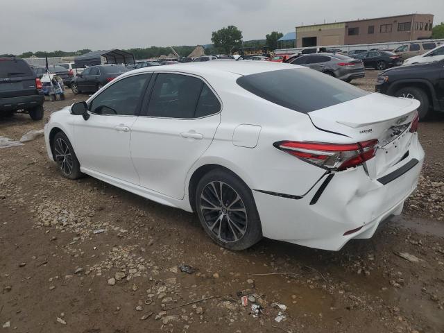 VIN 4T1B11HK5JU148281 2018 Toyota Camry, L no.2