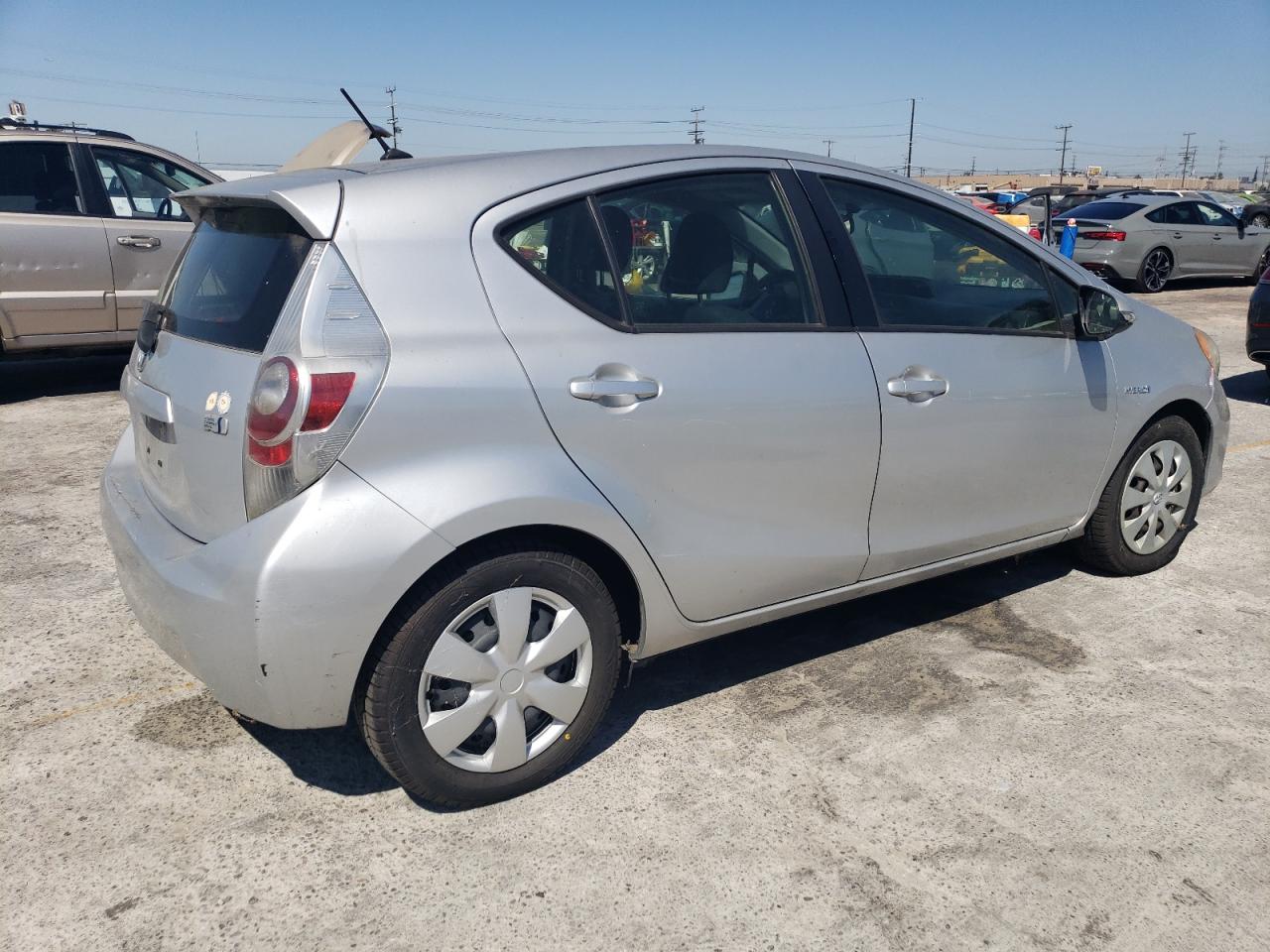 2013 Toyota Prius C vin: JTDKDTB36D1531483