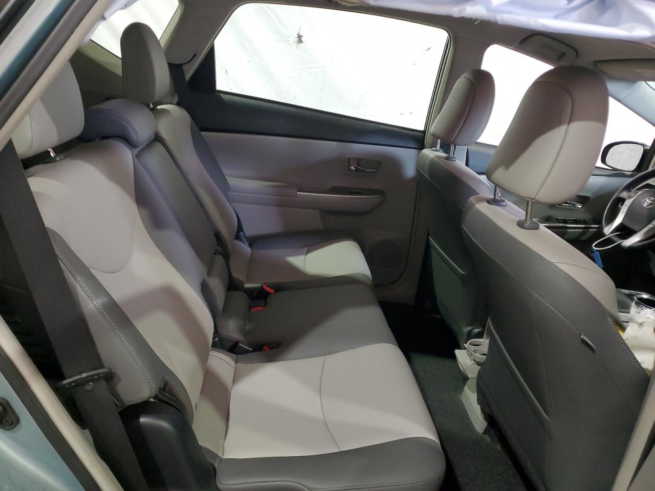 JTDZN3EU3HJ064397 TOYOTA PRIUS 2017