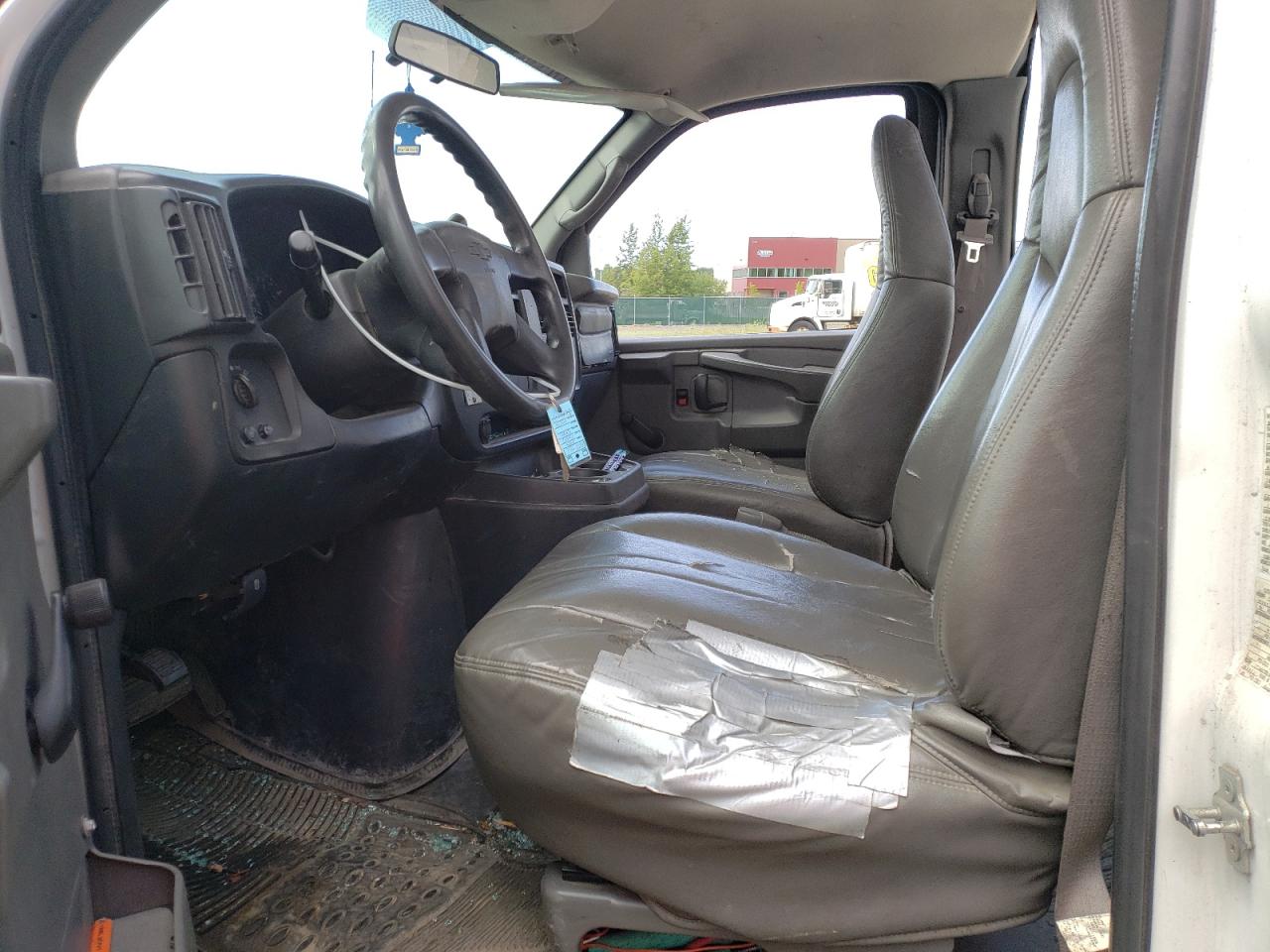 1GBHG31U241245369 2004 Chevrolet Express G3500