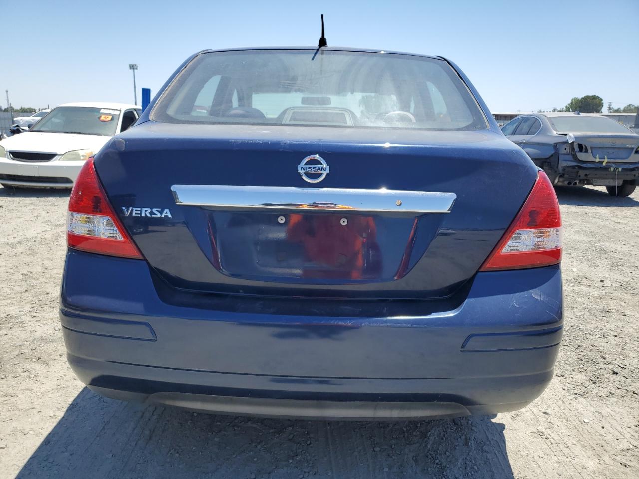 3N1BC11E68L352453 2008 Nissan Versa S