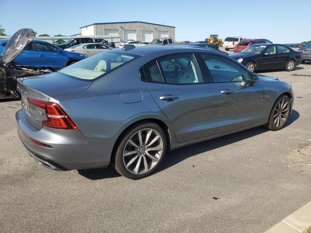 VIN 7JR102TZ1MG113304 2021 Volvo S60, T5 Momentum no.3