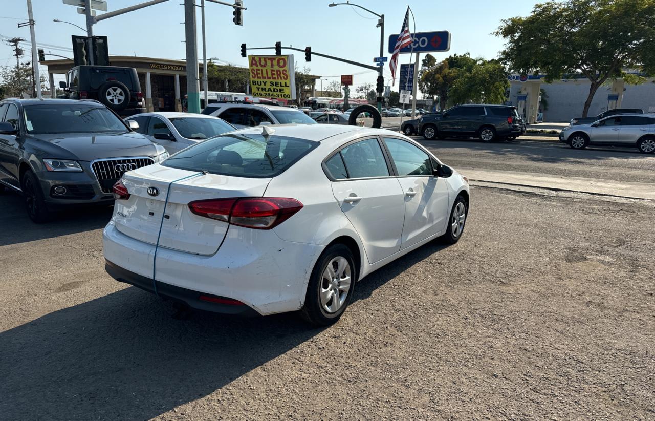 2017 Kia Forte Lx vin: 3KPFK4A78HE027103