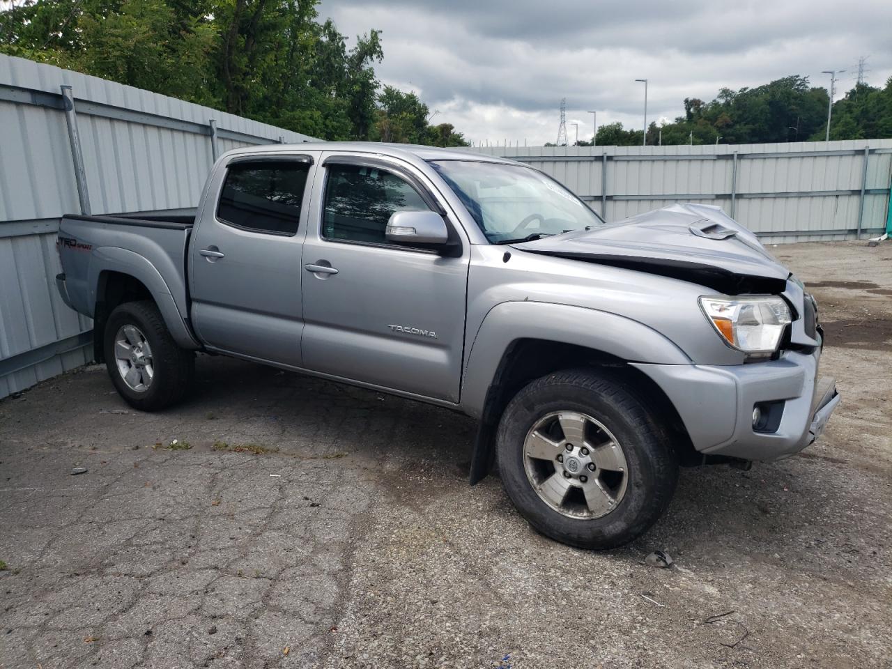 2015 Toyota Tacoma Double Cab vin: 3TMLU4EN8FM202426