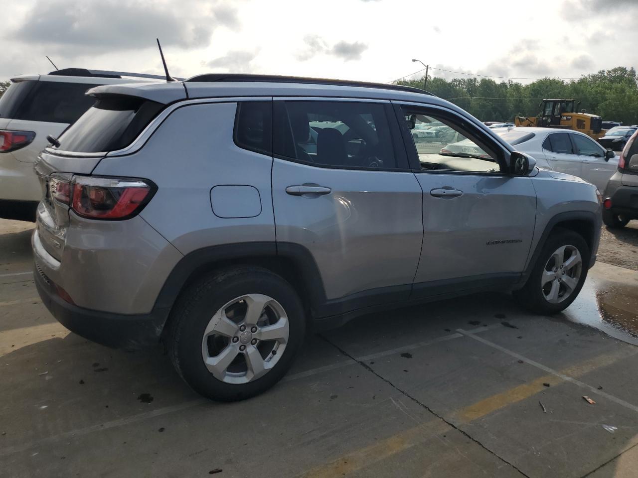 Lot #2923957944 2018 JEEP COMPASS LA