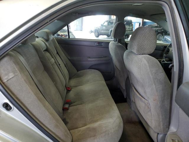 2004 Toyota Camry Le VIN: 4T1BE32K84U878618 Lot: 62246664