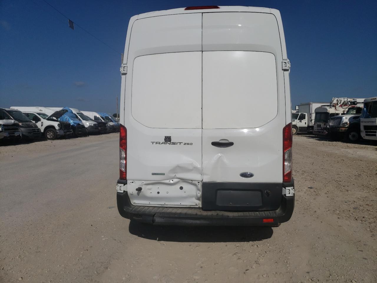 1FTNR2XG0FKA52803 2015 Ford Transit T-250
