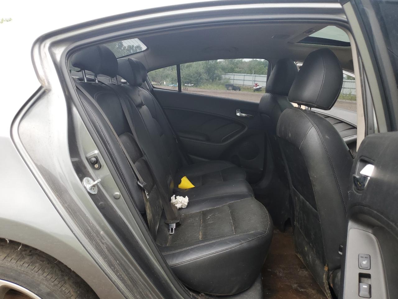 KNAFZ4A80F5355643 2015 Kia Forte Ex