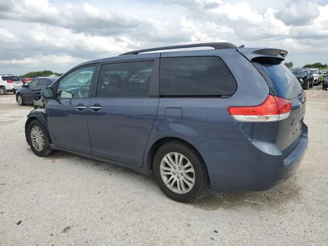 VIN 5TDYK3DC7ES435959 2014 Toyota Sienna, Xle no.2