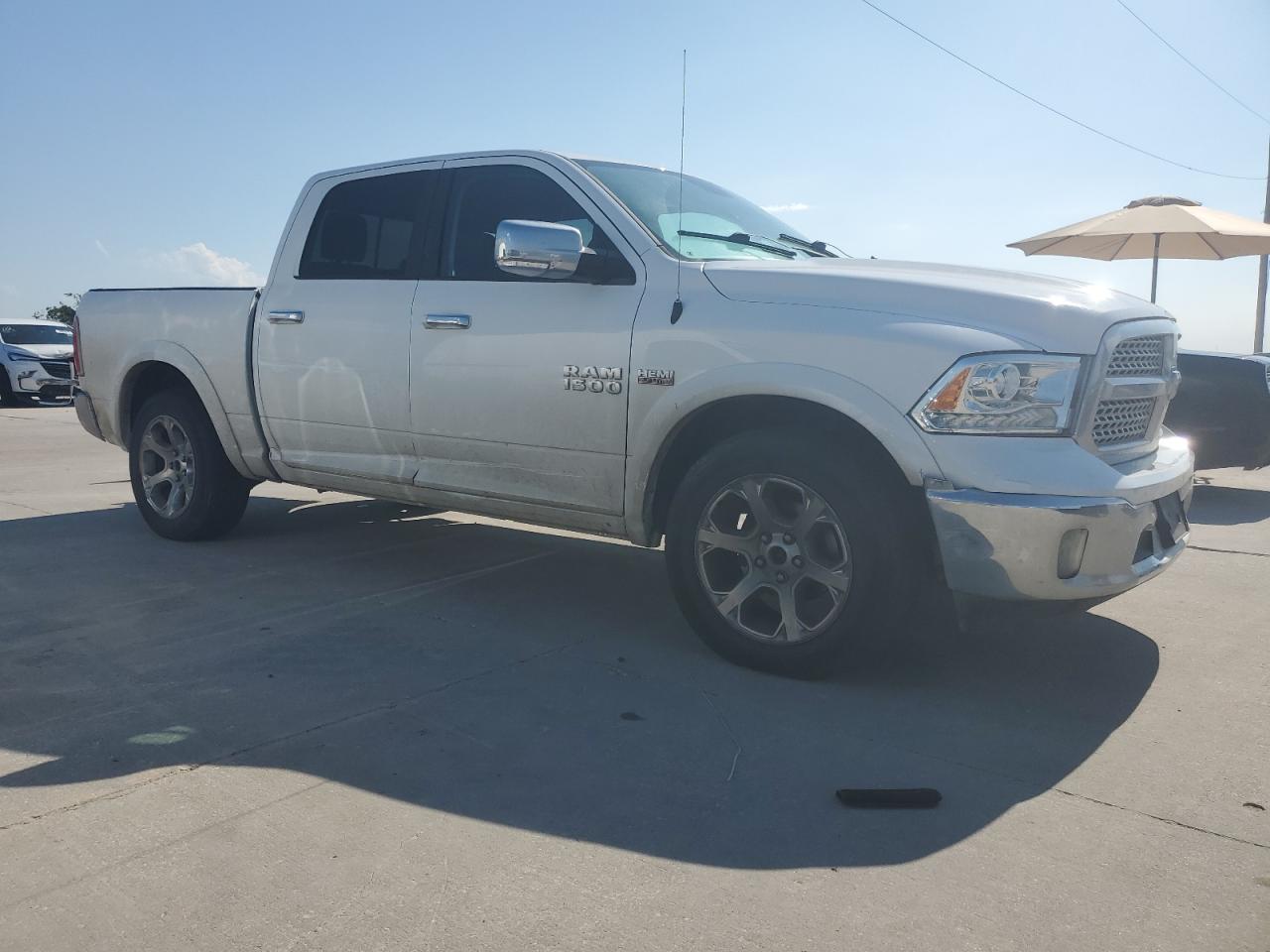 2018 Ram 1500 Laramie vin: 1C6RR7NT9JS128520