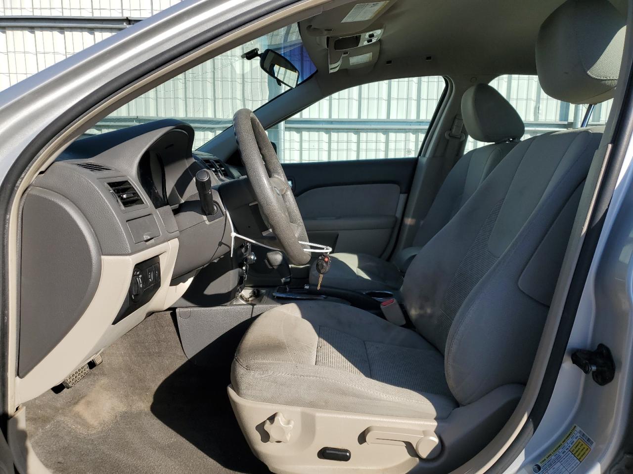 3FAHP0HG9AR204271 2010 Ford Fusion Se