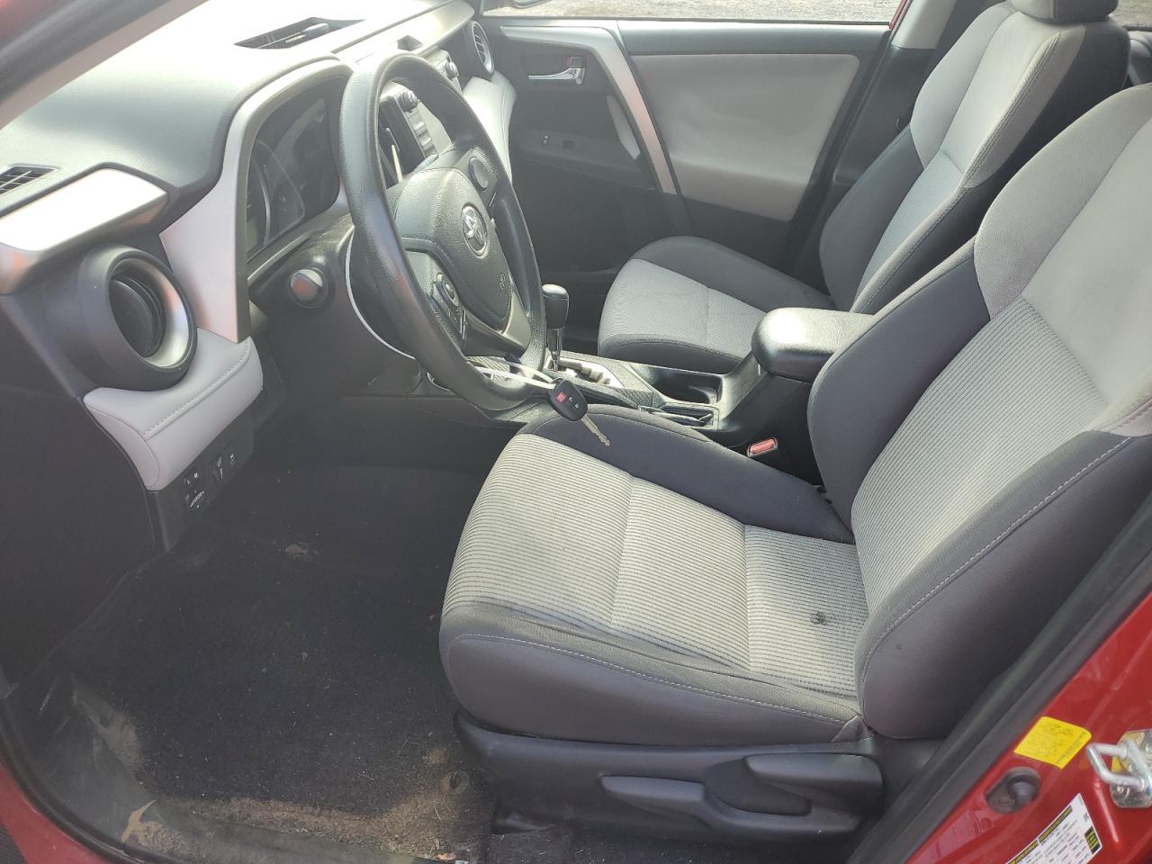 2T3RFREV9FW346356 2015 Toyota Rav4 Xle