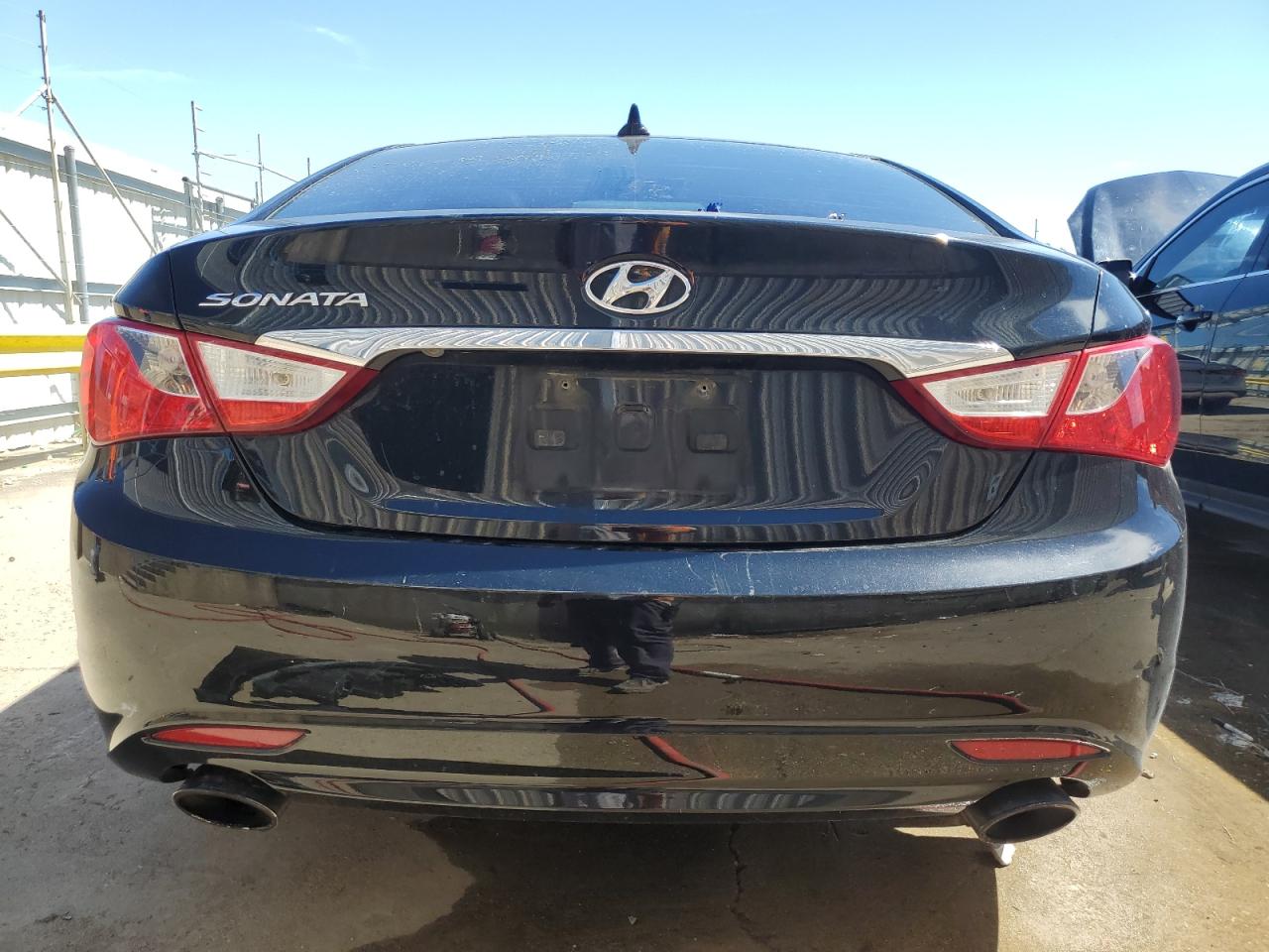 5NPEC4AC0BH037052 2011 Hyundai Sonata Se