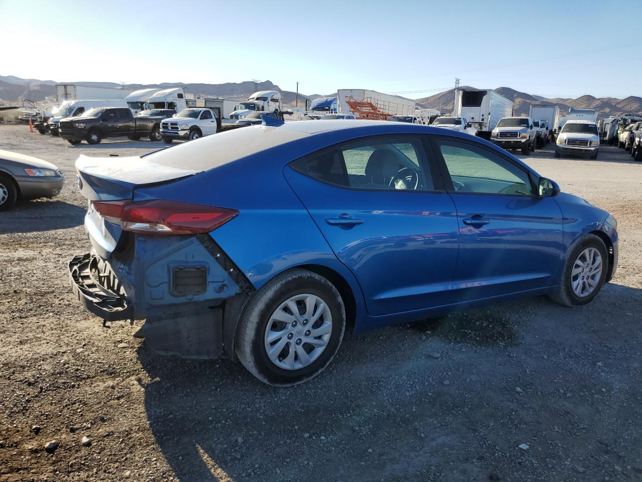 5NPD74LF8HH196224 2017 Hyundai Elantra Se