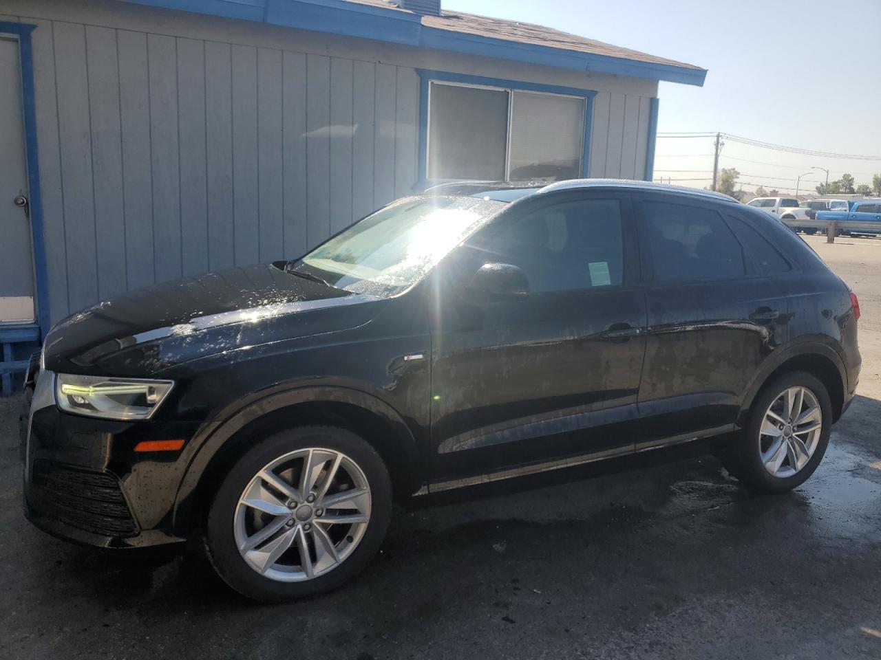 WA1BCCFSXJR022461 2018 Audi Q3 Premium