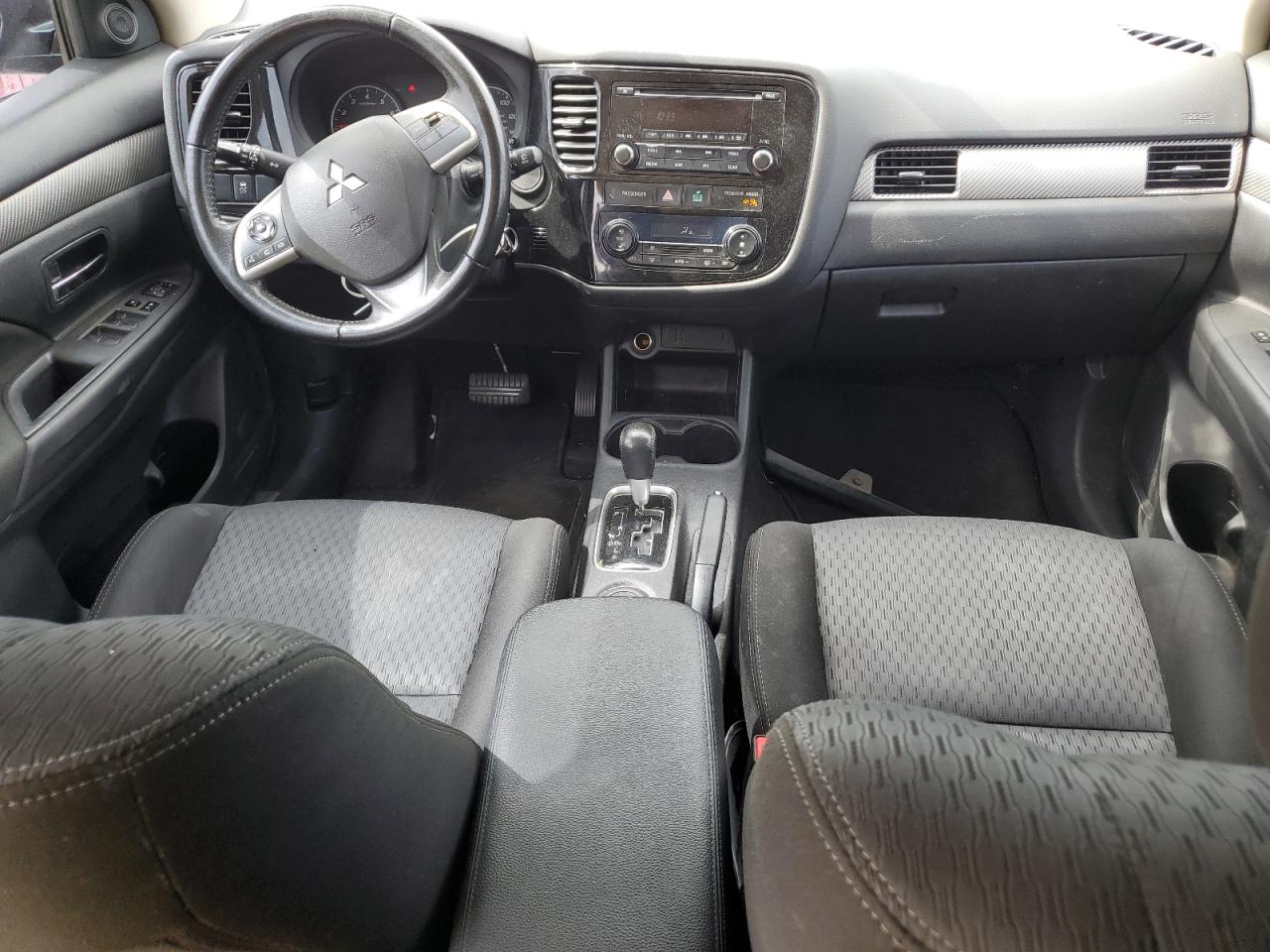 Lot #3303867709 2015 MITSUBISHI OUTLANDER