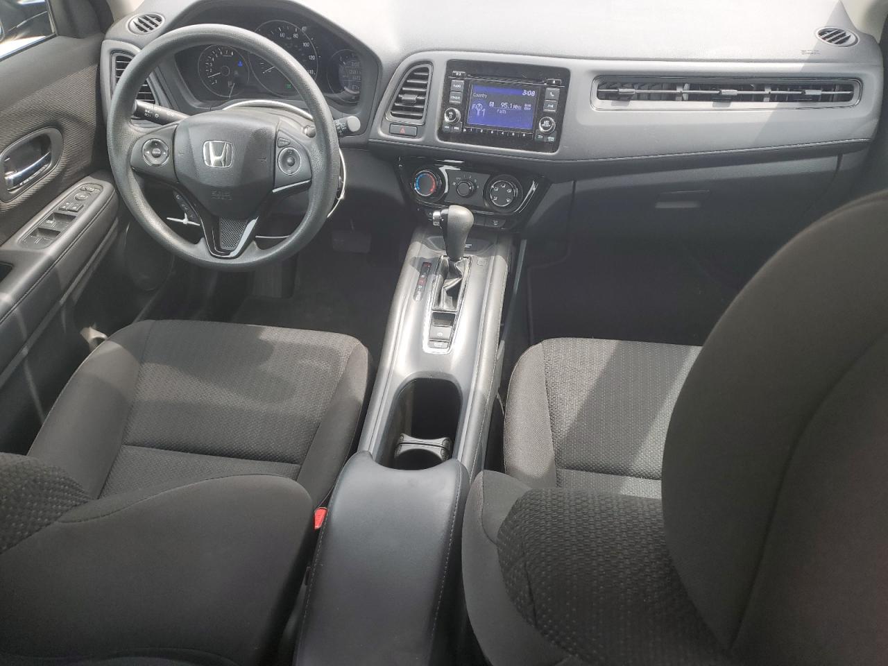 3CZRU6H32JG706777 2018 Honda Hr-V Lx