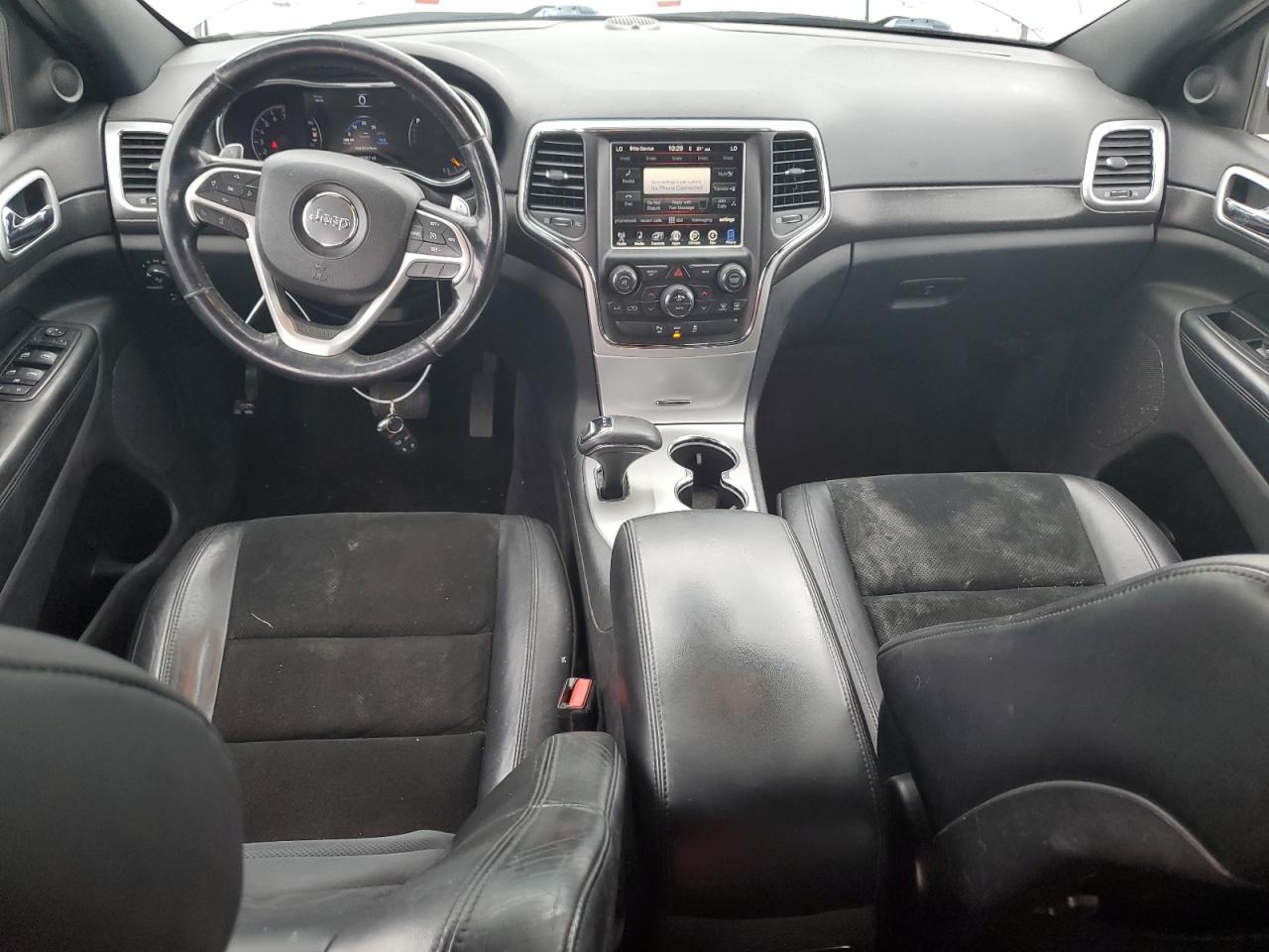 1C4RJFAG4FC834833 2015 Jeep Grand Cherokee Laredo