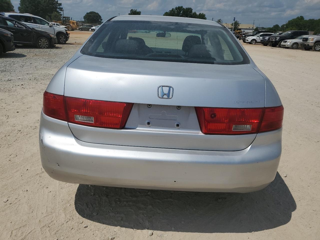 1HGCM56165A164340 2005 Honda Accord Dx