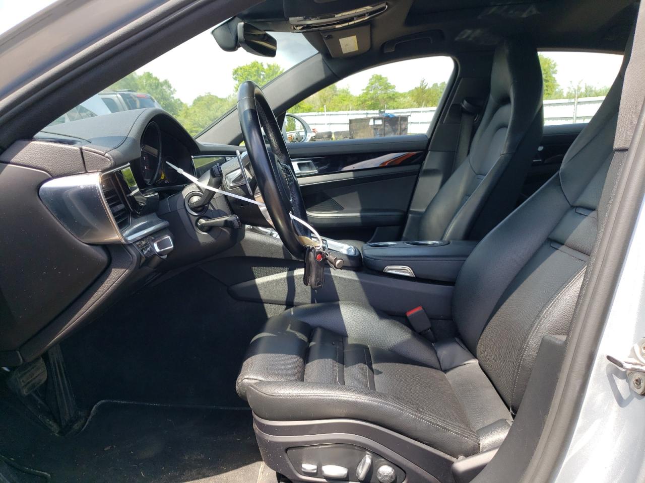 WP0AA2A79JL102387 2018 Porsche Panamera 4
