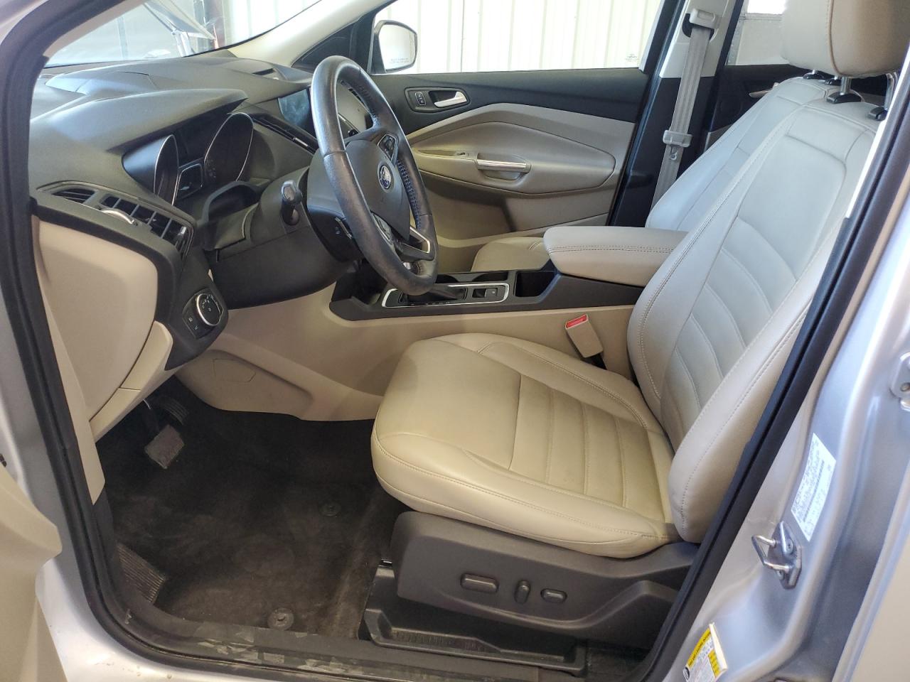 1FMCU9JDXHUD10132 FORD ESCAPE 2017