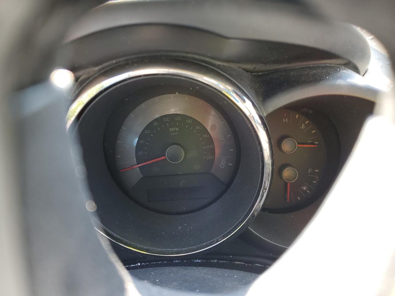 KNDJT2A24B7713372 2011 Kia Soul +