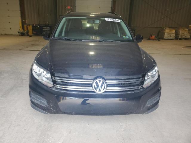 2018 Volkswagen Tiguan Limited VIN: WVGBV7AX9JK005049 Lot: 62300504