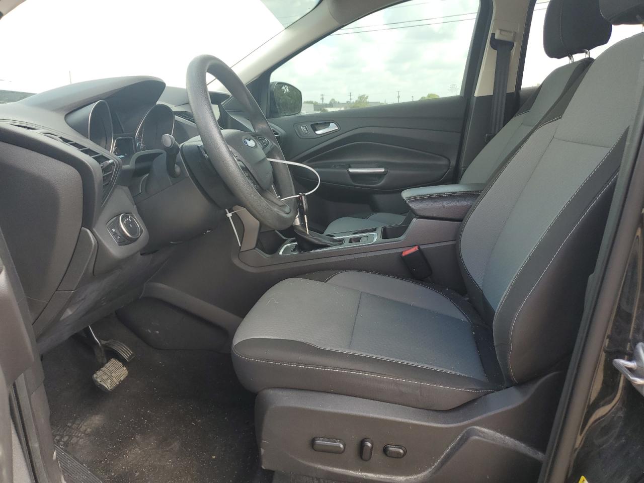 1FMCU0GD1HUA48262 2017 Ford Escape Se