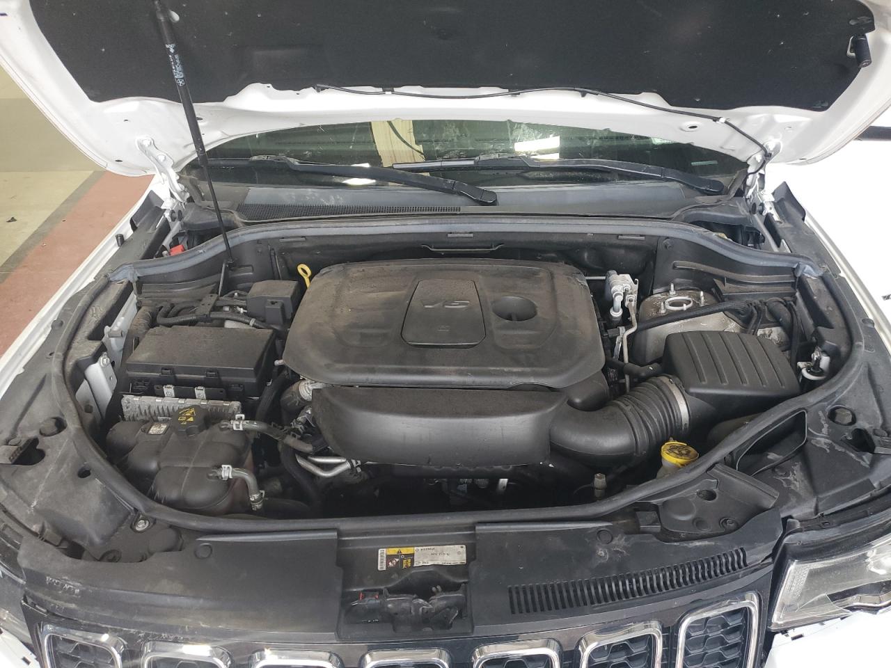 1C4RJFAG8LC125446 2020 Jeep Grand Cherokee Laredo